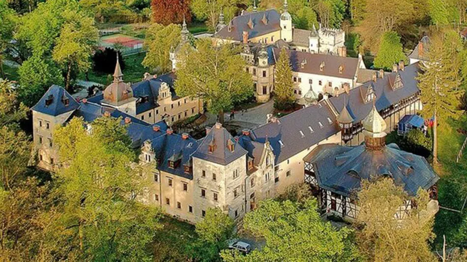 Kliczków Castle
